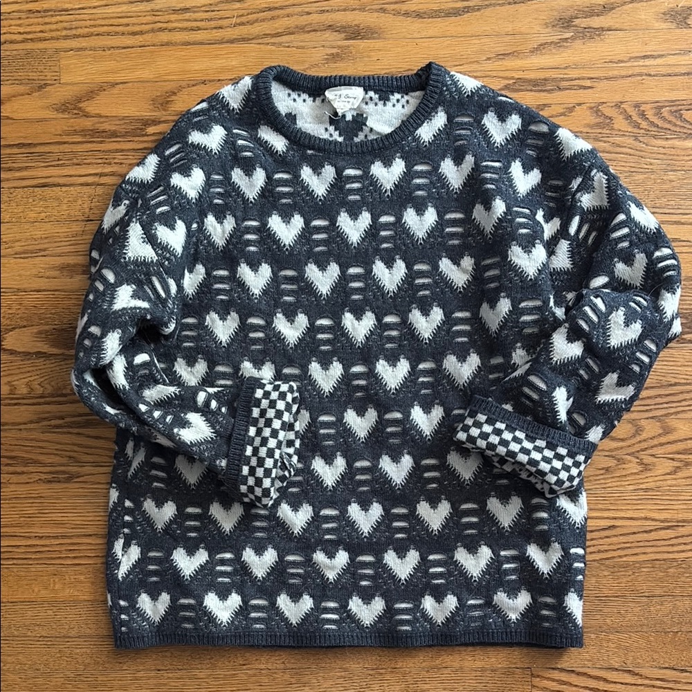 1.4.3. Story by Line Up Gray and White Crew Neck Sweater with Heart Pattern